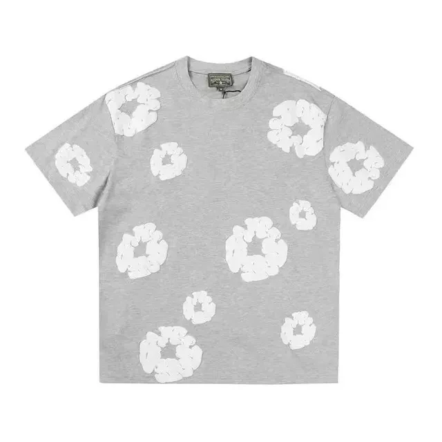 Balenciaga T-Shirt Floral Appliqué