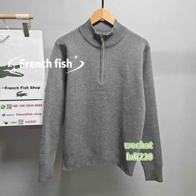 灰色