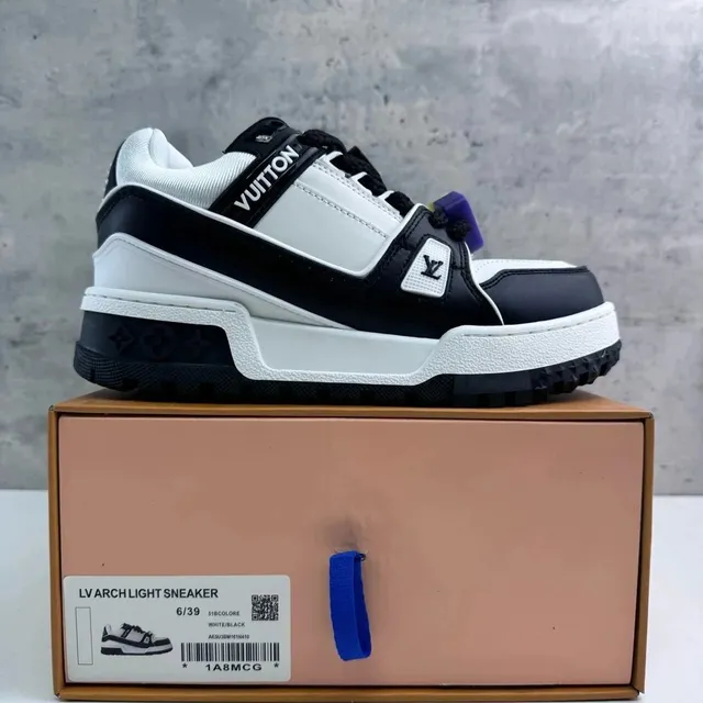 Louis Vuitton LV Arch Light Sneaker