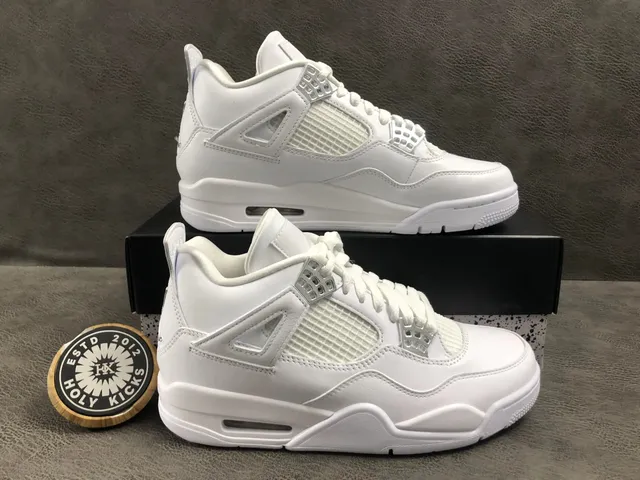 Air Jordan 4 Triple White