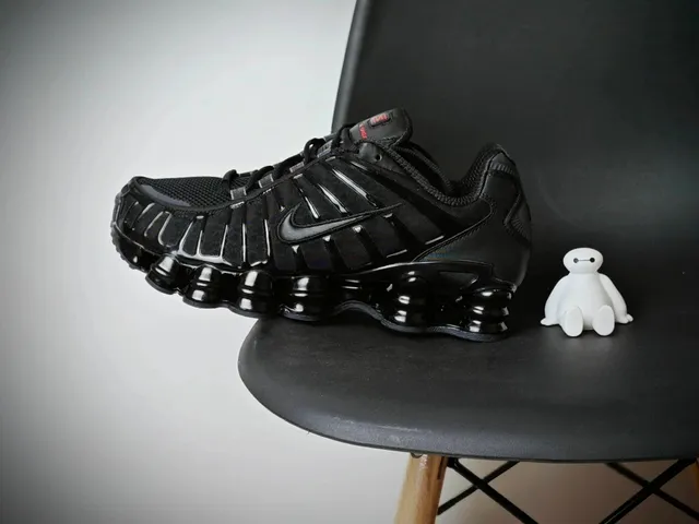 Nike Air Max Plus Triple Black