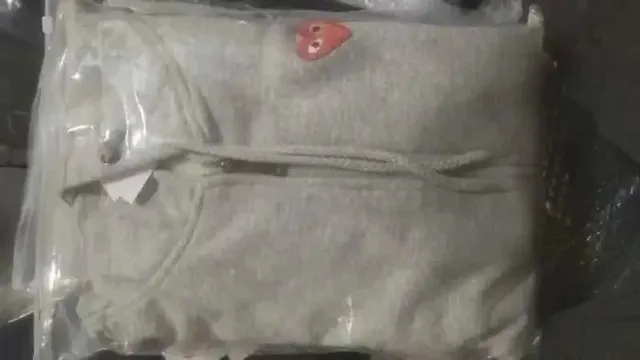 前小红心毛圈开衫灰色