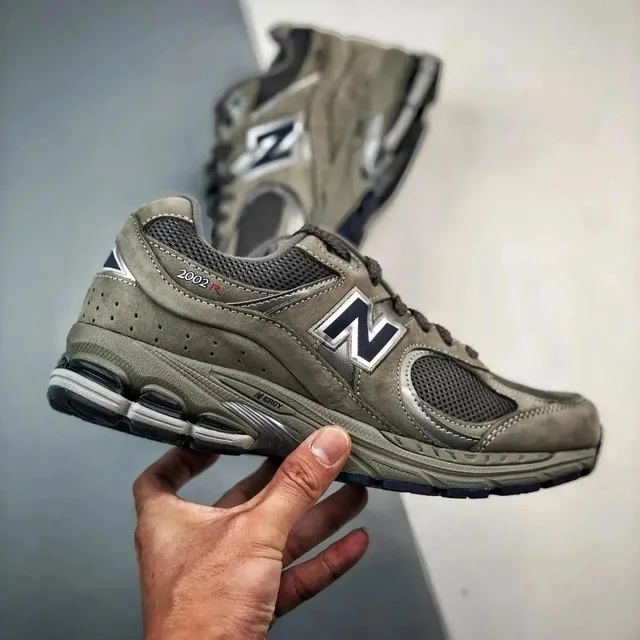 New Balance 2002R Olive Grey