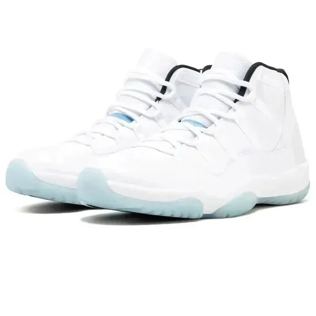 Air Jordan 11 Concord