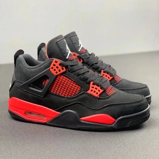 Air Jordan 4 Bred