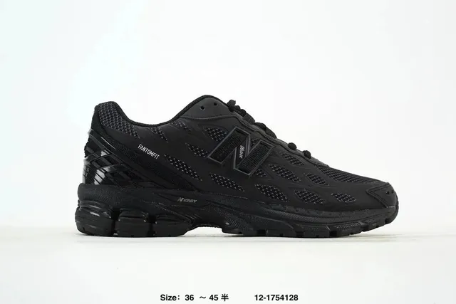 New Balance 2002R Pantone Black