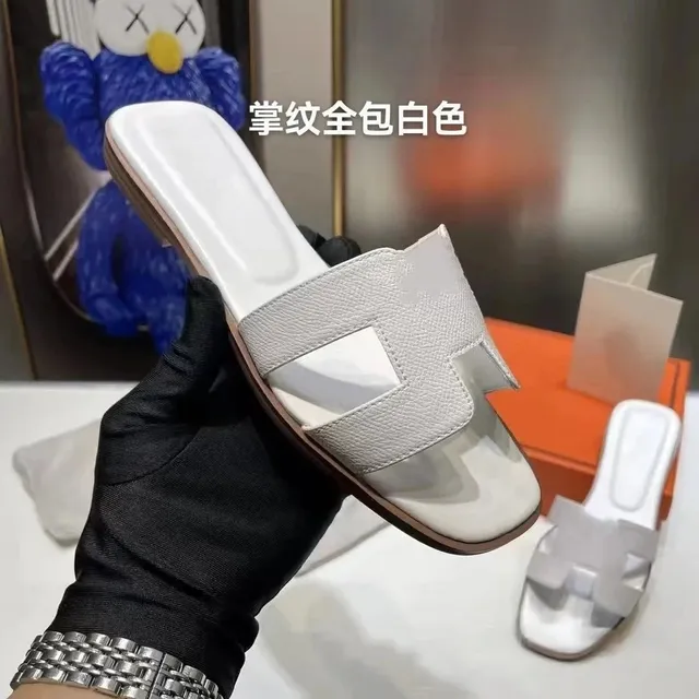 Hermès Oran Sandal Palm Tree Texture