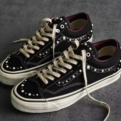 Vans Old Skool Studded