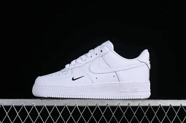 Nike Air Force 1 Low Triple White