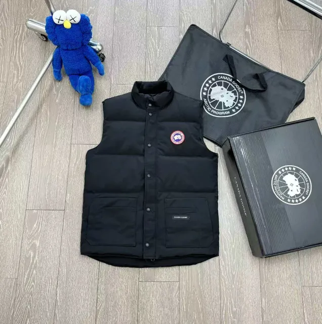 Canada Goose Puffer Vest Classic Fit