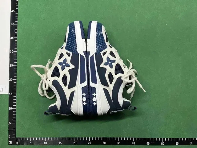 Louis Vuitton LV Trainer Monogram Flower