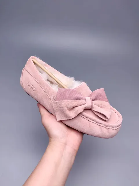 UGG Classic Bow Loafer Pink Suede