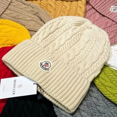 Moncler Cable Knit Beanie Classic Logo