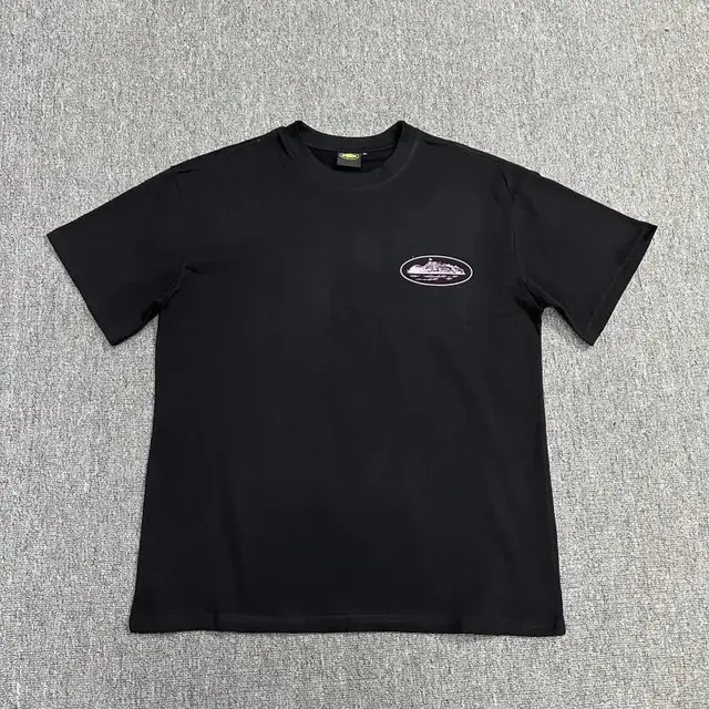 T-Shirt Oval Logo Print
