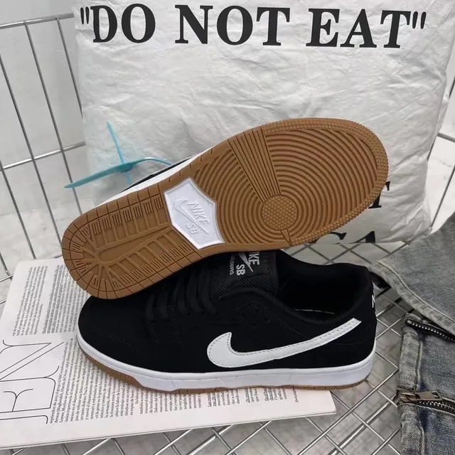 Nike SB Dunk Low Black White Gum