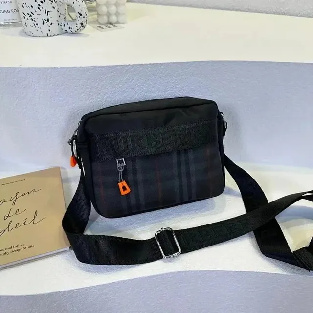 Burberry 4