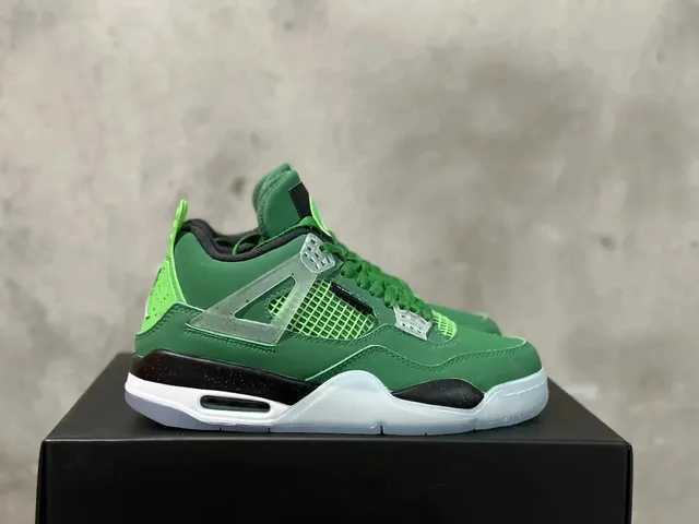 Air Jordan 4 Forest Green