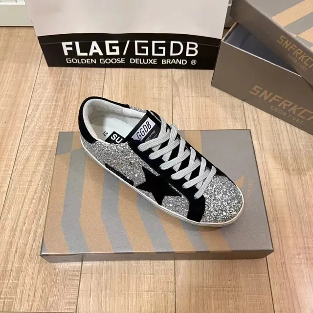 Golden Goose Superstar Glitter Star