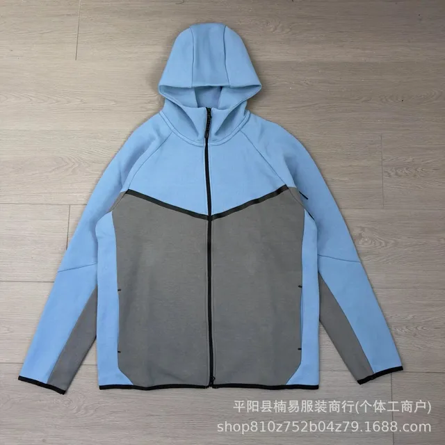 天蓝拼炭灰外套