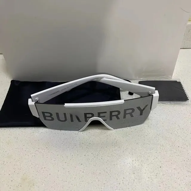 Burberry Shield Sunglasses Logo Shield