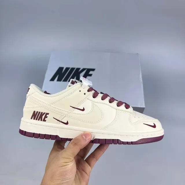 Nike Dunk Low
