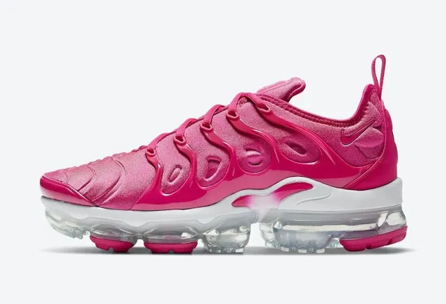Nike Air VaporMax Plus Hot Punch