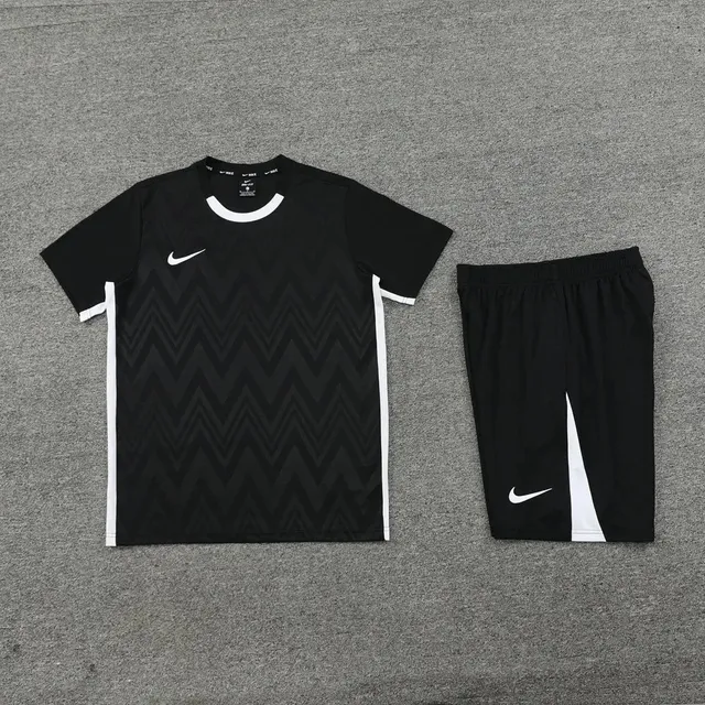 Nike Training Set Zigzag Pattern