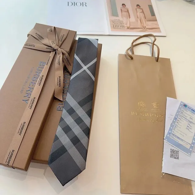 Burberry Classic Check Tie Grey and Black Check