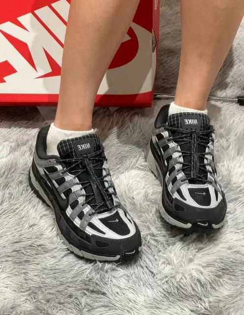 Nike Air Max Plus Triple Black/White