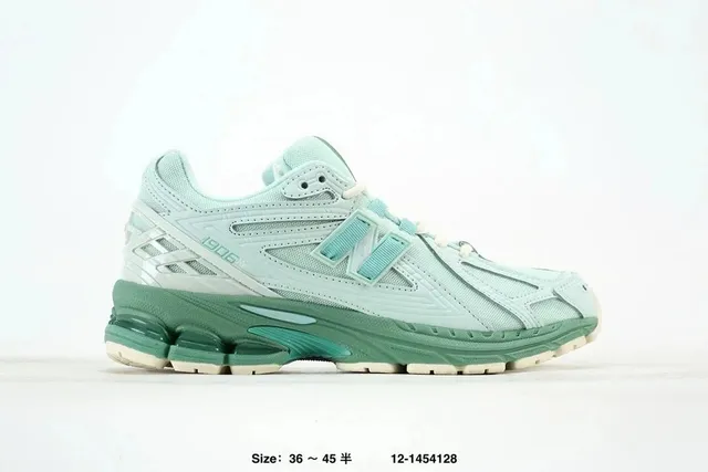 New Balance 1906R
