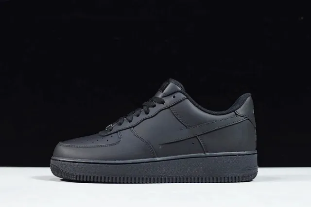 Nike Air Force 1 Low Triple Black