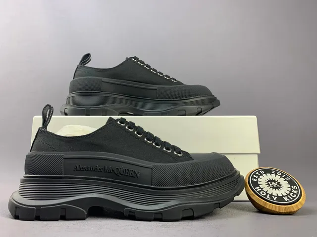 Alexander McQueen Oversized Sneaker Triple Black