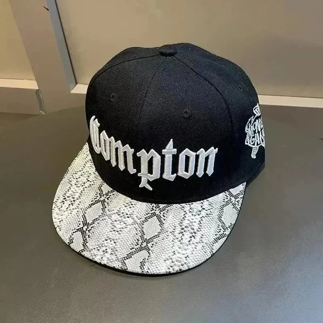 Snapback Cap Compton Snake Print