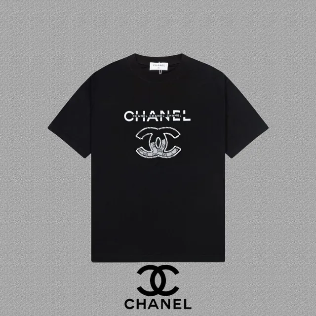 Logo T-Shirt Triple CHANEL Print