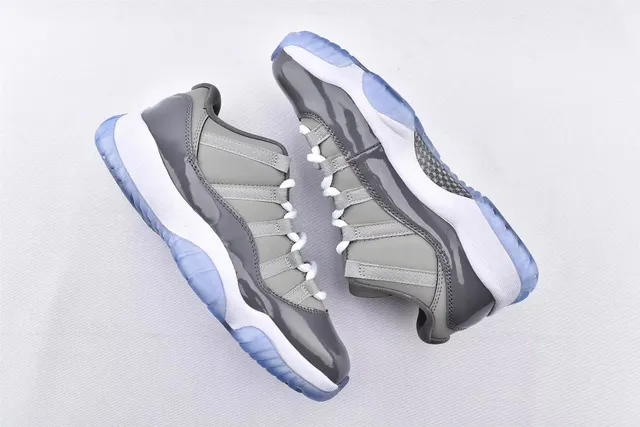 Air Jordan 11