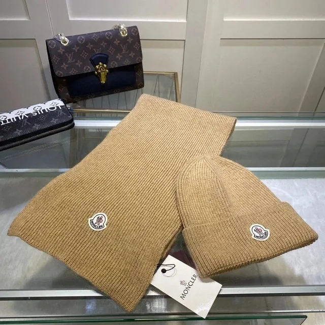 Moncler Beanie and Scarf Set Logo Patch