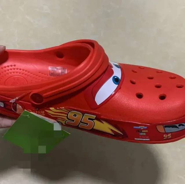 Red car
