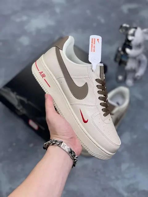 Nike Air Force 1 Low Desert Sand