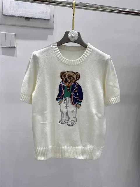短袖白色夹克熊