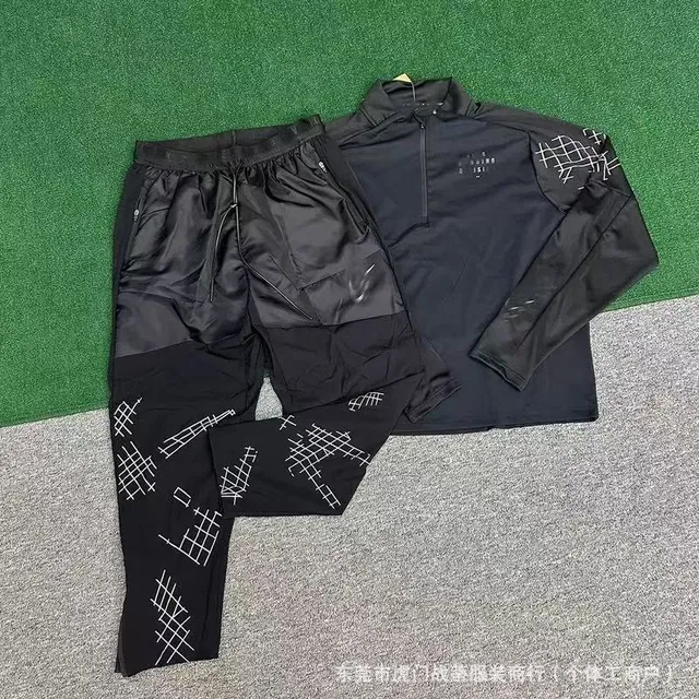 6526 long sleeved black suit