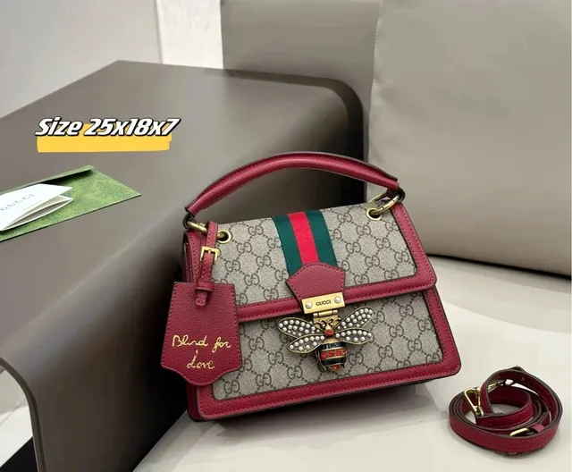 Gucci Dionysus Bag Bee embellishment