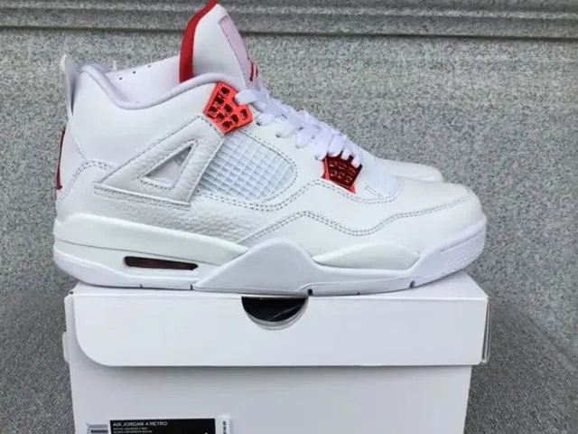 Air Jordan 4 Retro Fire Red