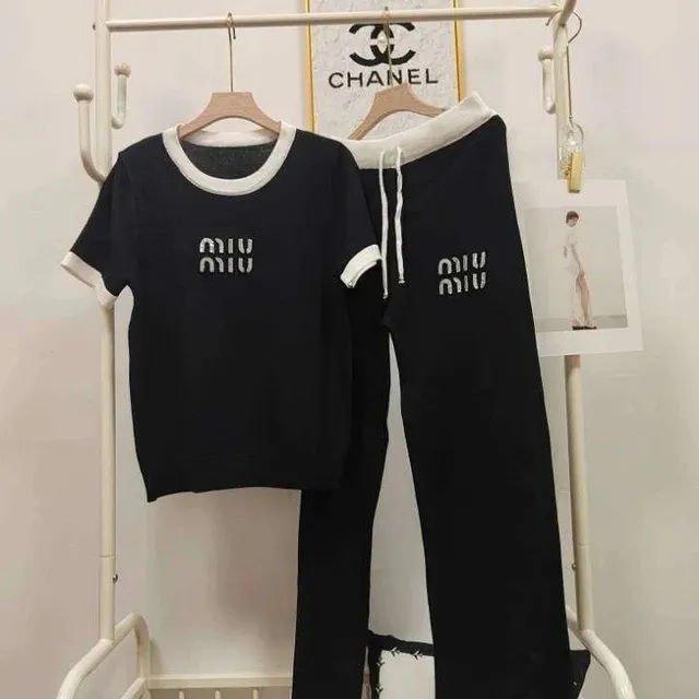 Miu Miu Logo Set Contrast Trim