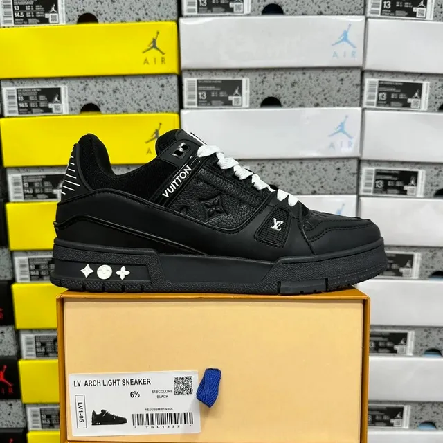 Louis Vuitton LV Arch Light Sneaker Black