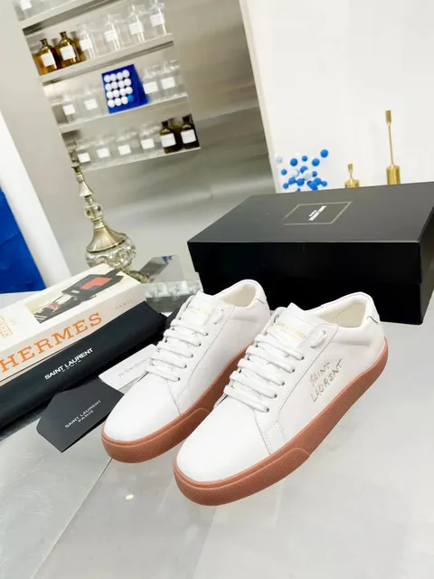 Saint Laurent SL/10