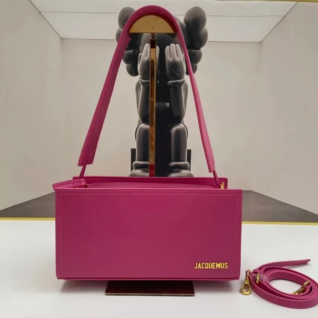 Jacquemus Le Chiquito Vibrant Pink