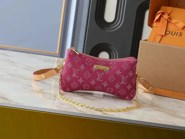 Louis Vuitton On The Go Pouch Monogram Canvas