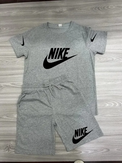 Nike Sportswear Set