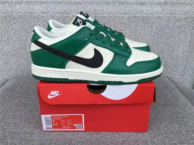 Nike Dunk Low Pine Green