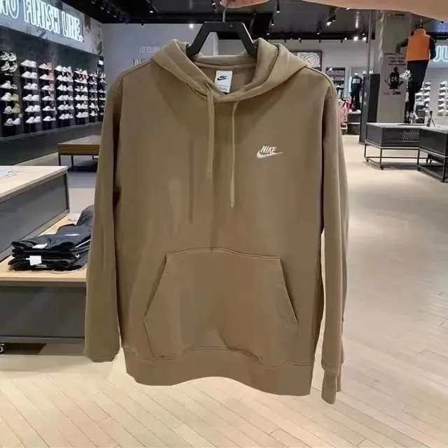 Nike Hoodie Essential